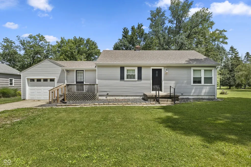 400 Orchard Lane Greenwood IN 46142
