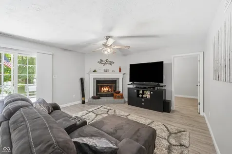 275 Inland Circle Avon IN 46123