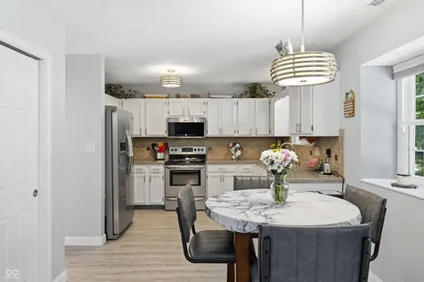 275 Inland Circle Avon IN 46123