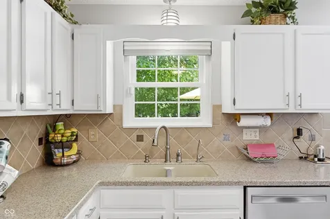 275 Inland Circle Avon IN 46123