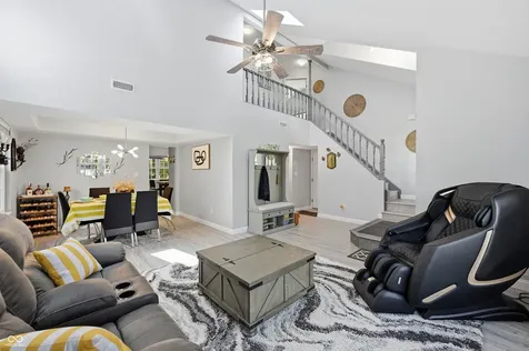 275 Inland Circle Avon IN 46123
