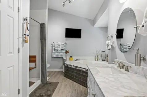 275 Inland Circle Avon IN 46123