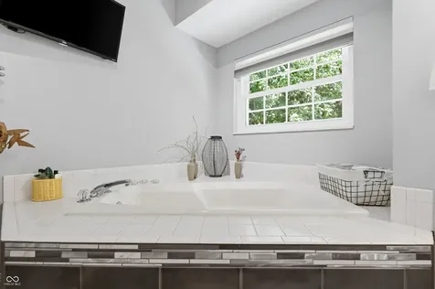 275 Inland Circle Avon IN 46123