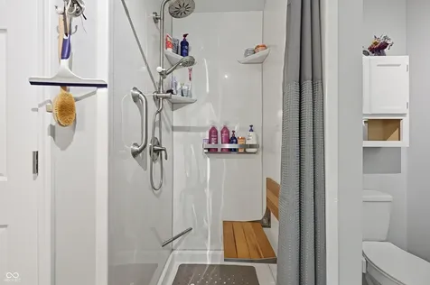 275 Inland Circle Avon IN 46123