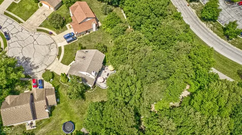 275 Inland Circle Avon IN 46123