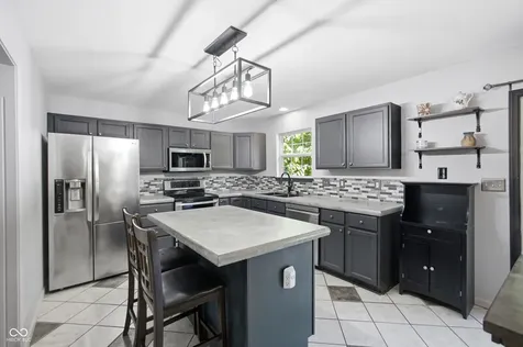 6448 Whitaker Farms Drive Indianapolis IN 46237