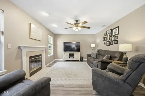 6448 Whitaker Farms Drive Indianapolis IN 46237