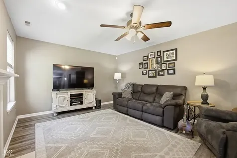 6448 Whitaker Farms Drive Indianapolis IN 46237