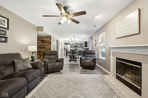 6448 Whitaker Farms Drive Indianapolis IN 46237