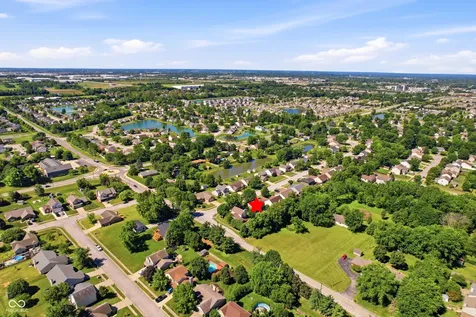 6448 Whitaker Farms Drive Indianapolis IN 46237