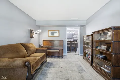 6448 Whitaker Farms Drive Indianapolis IN 46237