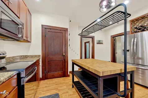 238 S Oakland Avenue Indianapolis IN 46201