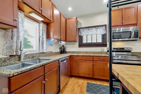 238 S Oakland Avenue Indianapolis IN 46201
