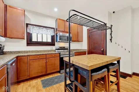 238 S Oakland Avenue Indianapolis IN 46201