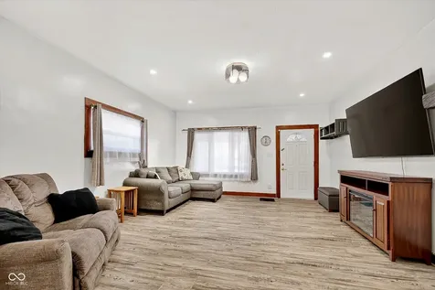 238 S Oakland Avenue Indianapolis IN 46201