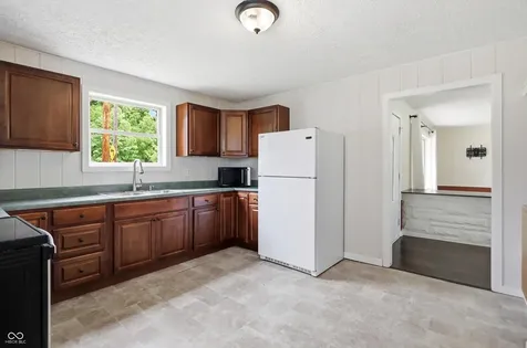 4625 Northeastern Avenue Indianapolis IN 46239