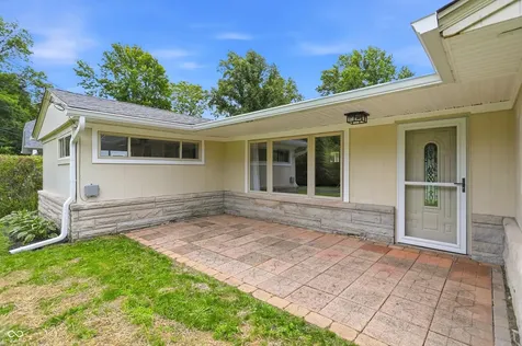 4625 Northeastern Avenue Indianapolis IN 46239
