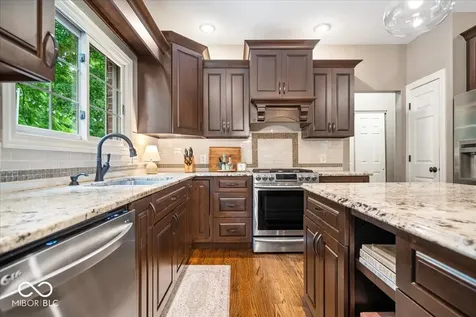 811 Pebble Brook Place Noblesville IN 46062
