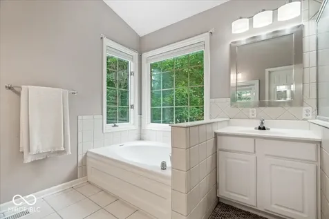 811 Pebble Brook Place Noblesville IN 46062