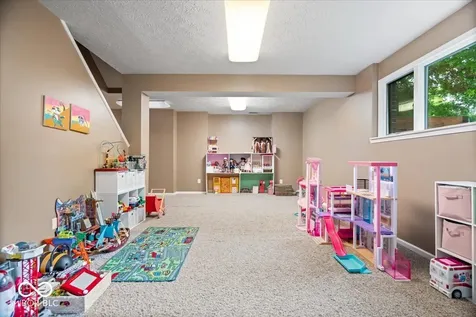 811 Pebble Brook Place Noblesville IN 46062