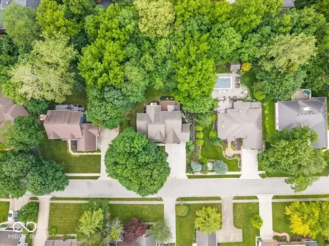 811 Pebble Brook Place Noblesville IN 46062
