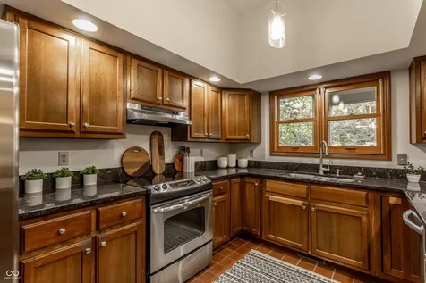 346 N College Avenue Indianapolis IN 46202