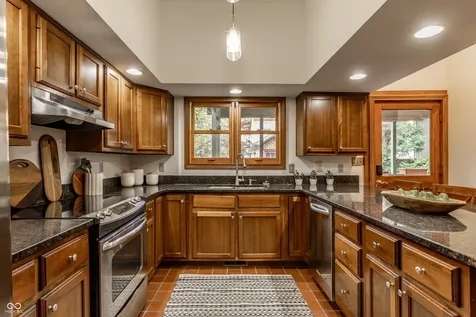346 N College Avenue Indianapolis IN 46202