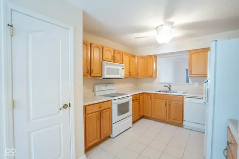 1698 Fairfield Circle Greenfield IN 46140