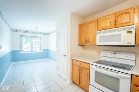 1698 Fairfield Circle Greenfield IN 46140