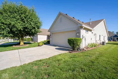 1698 Fairfield Circle Greenfield IN 46140