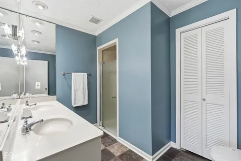 6623 E 10th Street Indianapolis IN 46219