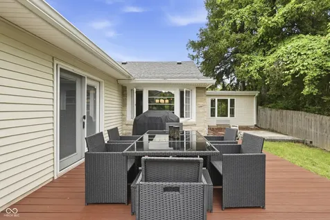 6623 E 10th Street Indianapolis IN 46219