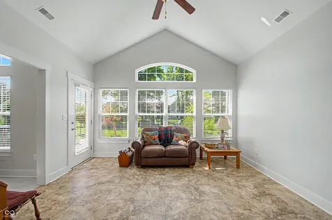 1611 Summerwood Greenfield IN 46140