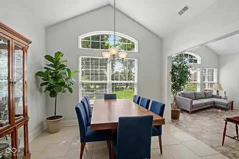 1611 Summerwood Greenfield IN 46140