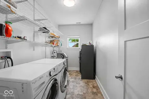 1611 Summerwood Greenfield IN 46140