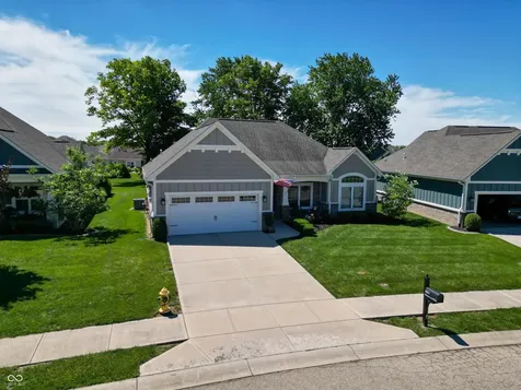 1611 Summerwood Greenfield IN 46140