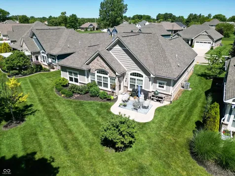 1611 Summerwood Greenfield IN 46140