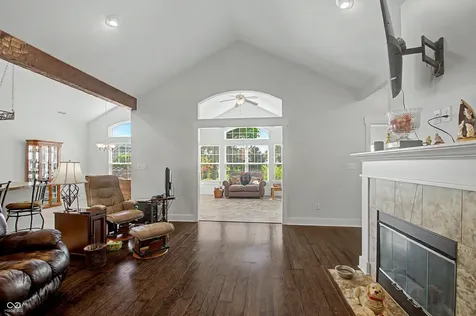 1611 Summerwood Greenfield IN 46140