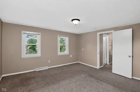 4916 E 39th Street Indianapolis IN 46226