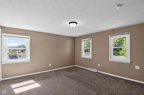 4916 E 39th Street Indianapolis IN 46226