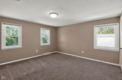 4916 E 39th Street Indianapolis IN 46226