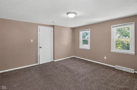 4916 E 39th Street Indianapolis IN 46226