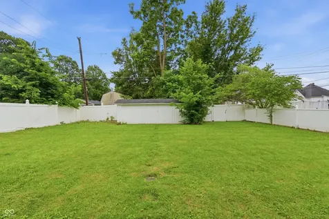 111 Fairfield Drive Shelbyville IN 46176