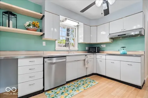 2746 Baur Drive Indianapolis IN 46220