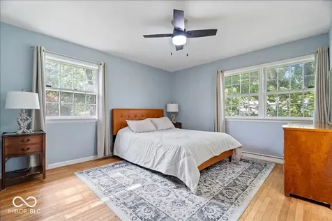 2746 Baur Drive Indianapolis IN 46220