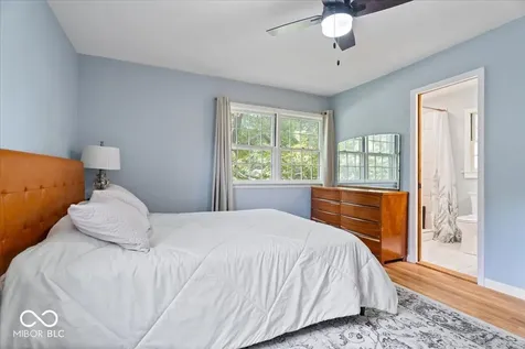 2746 Baur Drive Indianapolis IN 46220