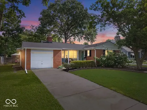 2746 Baur Drive Indianapolis IN 46220