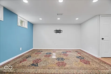 2746 Baur Drive Indianapolis IN 46220