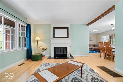 2746 Baur Drive Indianapolis IN 46220