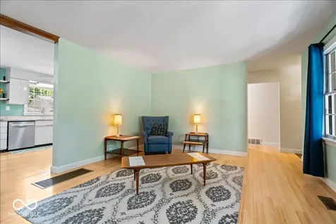 2746 Baur Drive Indianapolis IN 46220